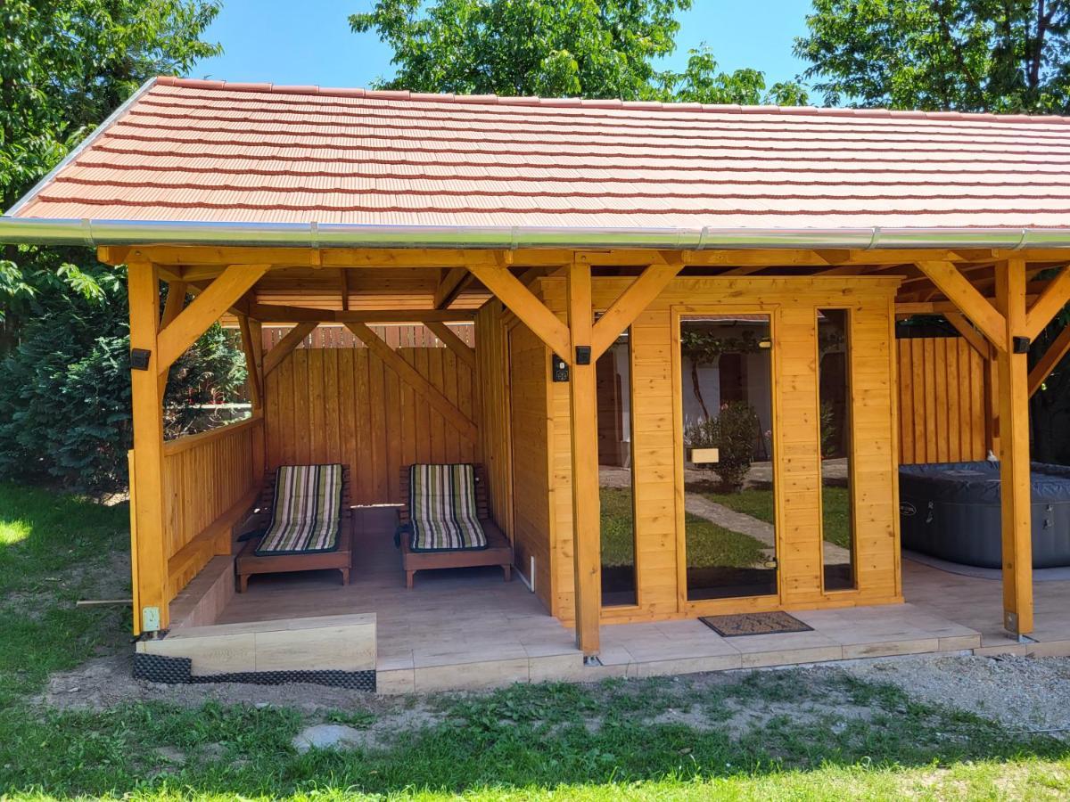 Cseresznyés Vendégház Szomolya Exterior foto